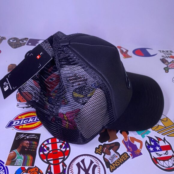 Quicksilver Snapback Mesh Trucker Hat Black New NWT - Picture 3 of 7